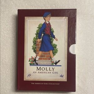 AMERICAN GIRL Book Set MOLLY 
VINTAGE 1st Edition - Books never used